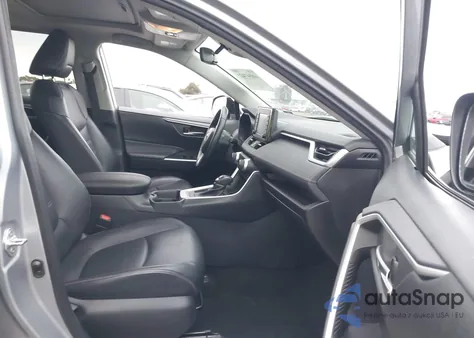 2019 Toyota Rav4 Xle Premium from USA, damaged, VIN 2T3C1RFV5KW032541